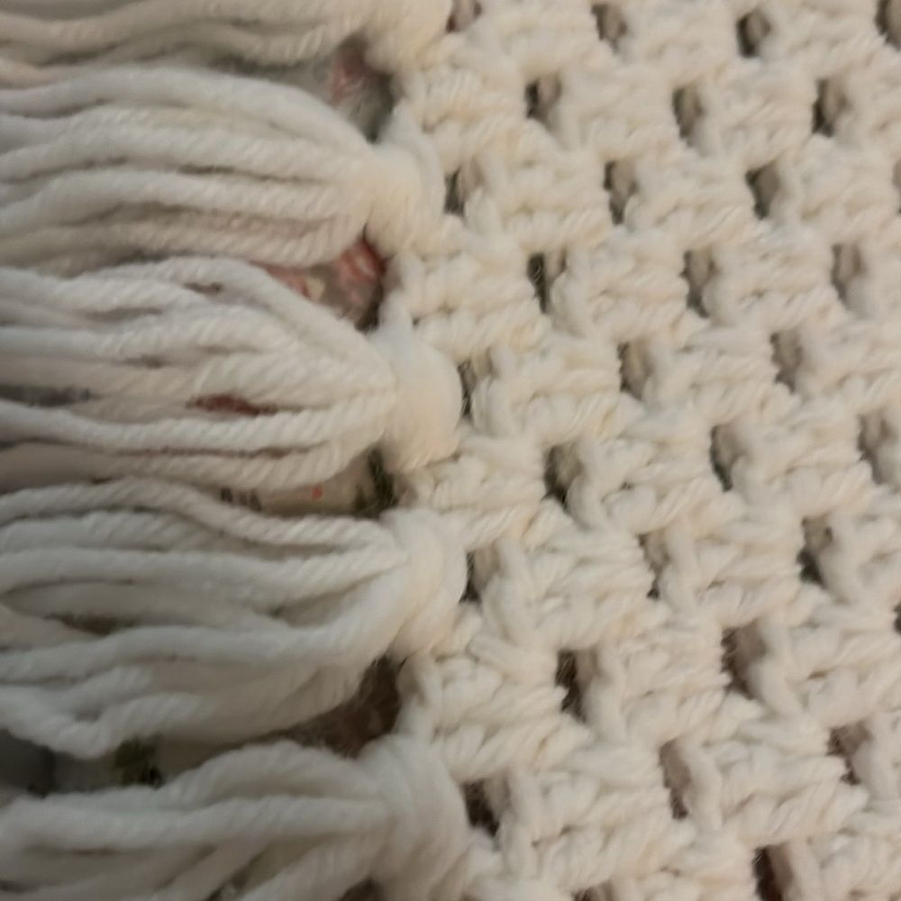 Hand crocheted throw - Picture 3 of 4